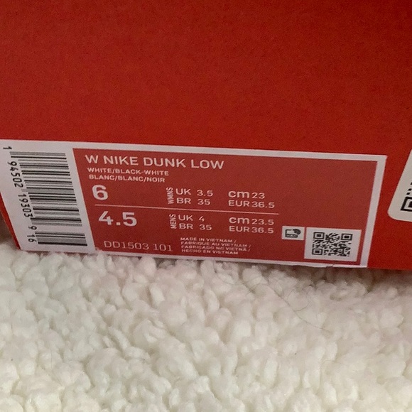 Nike Dunks low black and white Panda sneakers - Picture 4 of 8